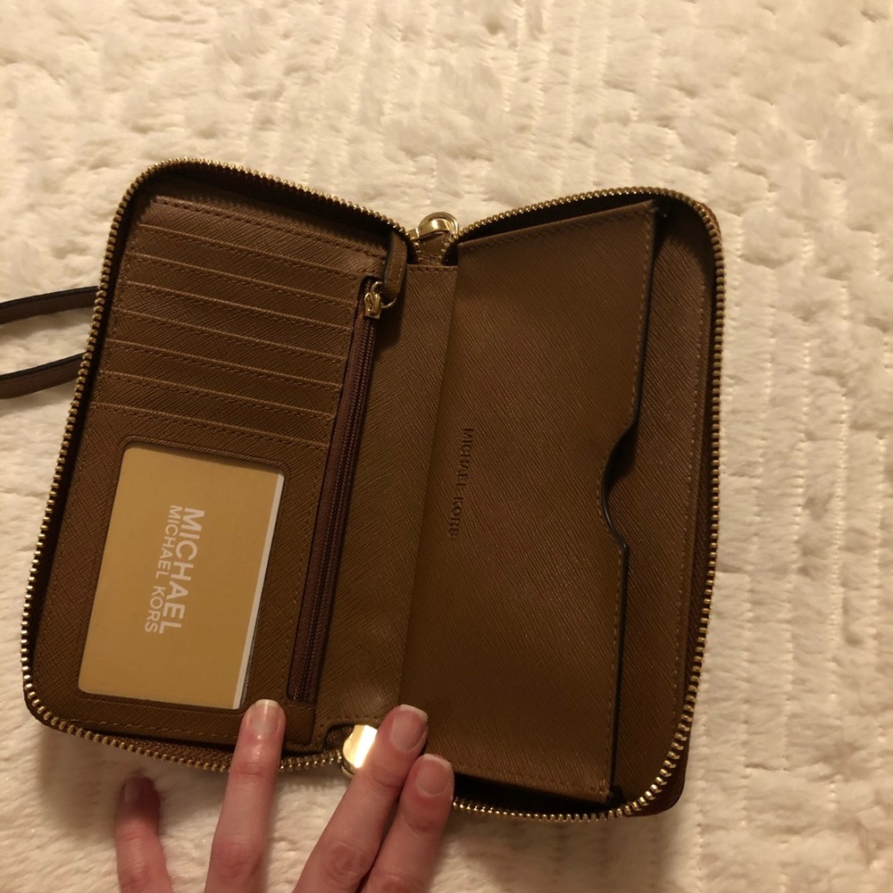 MK wristlet